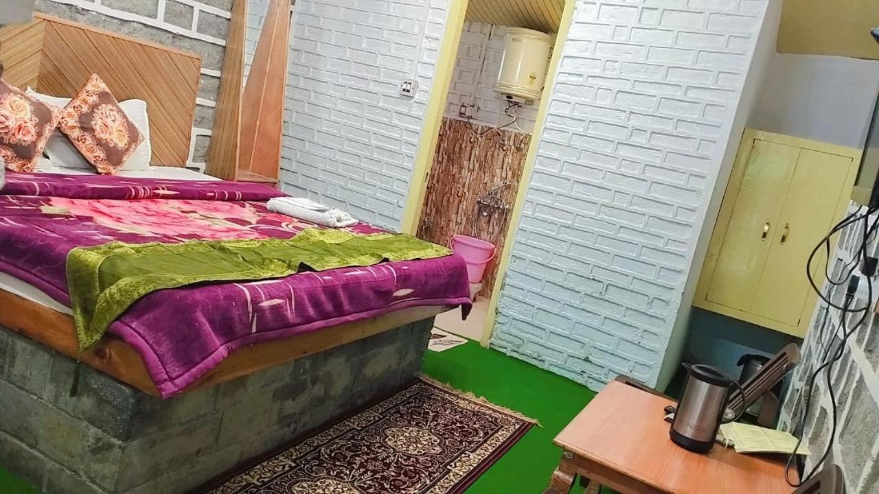 Hotel Seraj International Маналі Екстер'єр фото