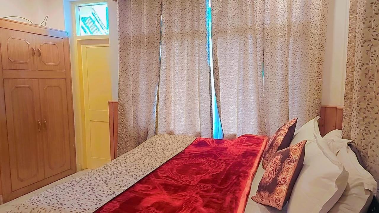 Hotel Seraj International Маналі Екстер'єр фото