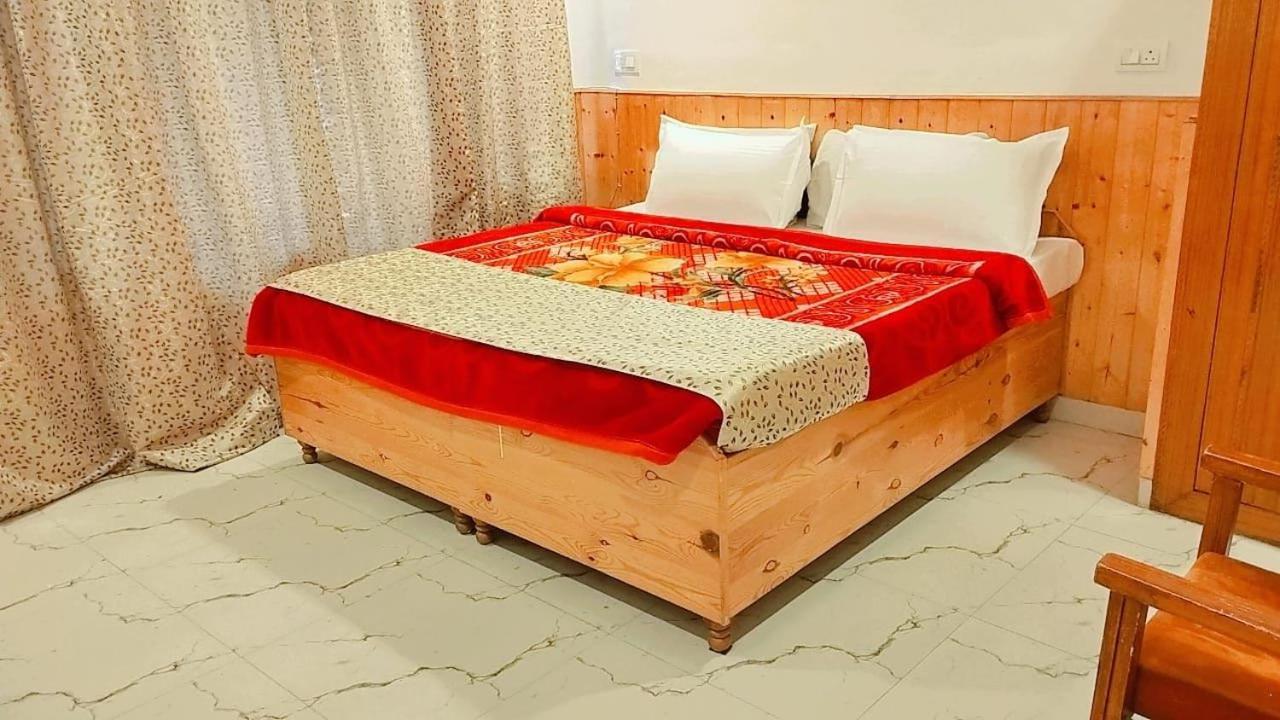 Hotel Seraj International Маналі Екстер'єр фото