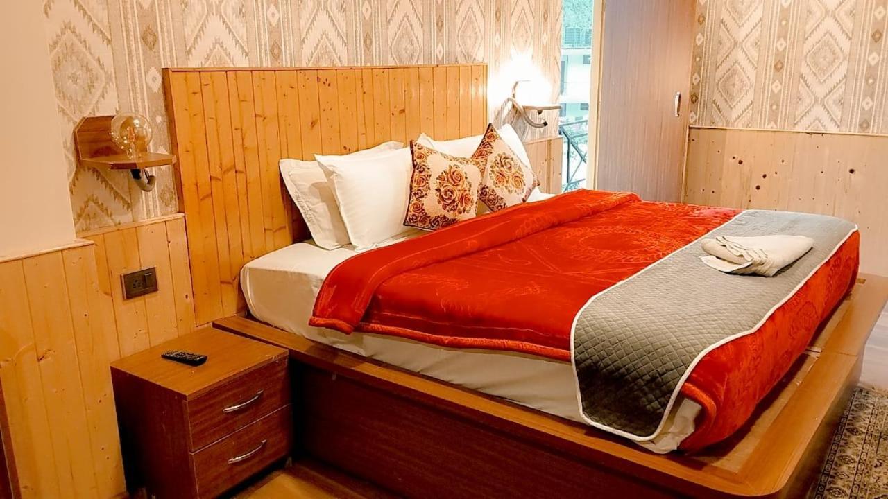 Hotel Seraj International Маналі Екстер'єр фото