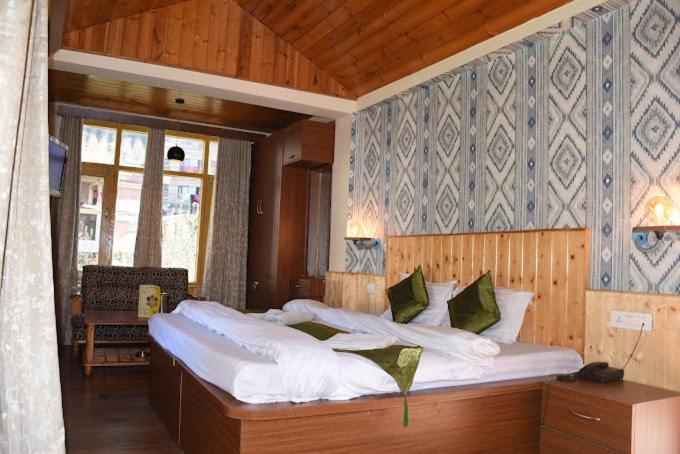 Hotel Seraj International Маналі Екстер'єр фото