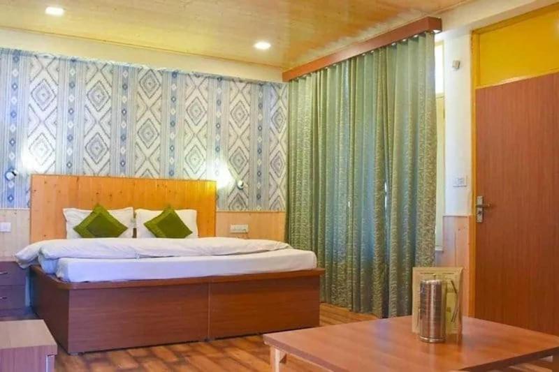 Hotel Seraj International Маналі Екстер'єр фото